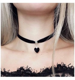 Punk Black Velvet Choker Necklace Love Heart Pendant Necklace Vintage Black Satin Choker Necklace Gothic Retro Leather Collar...