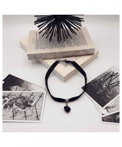 Punk Black Velvet Choker Necklace Love Heart Pendant Necklace Vintage Black Satin Choker Necklace Gothic Retro Leather Collar...