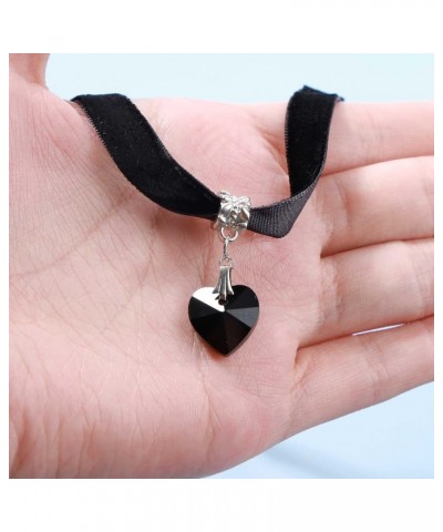 Punk Black Velvet Choker Necklace Love Heart Pendant Necklace Vintage Black Satin Choker Necklace Gothic Retro Leather Collar...