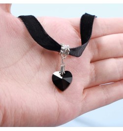 Punk Black Velvet Choker Necklace Love Heart Pendant Necklace Vintage Black Satin Choker Necklace Gothic Retro Leather Collar...